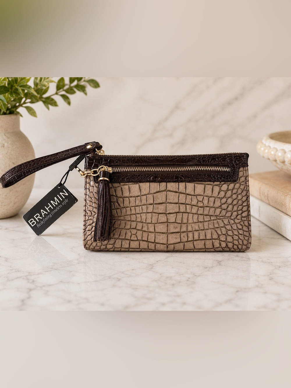 Brahmin Anna Wristlet NWT Tiramisu Croc Embossed Leather Clutch Wallet